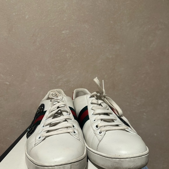 Gucci Sneakers - Picture 2 of 4